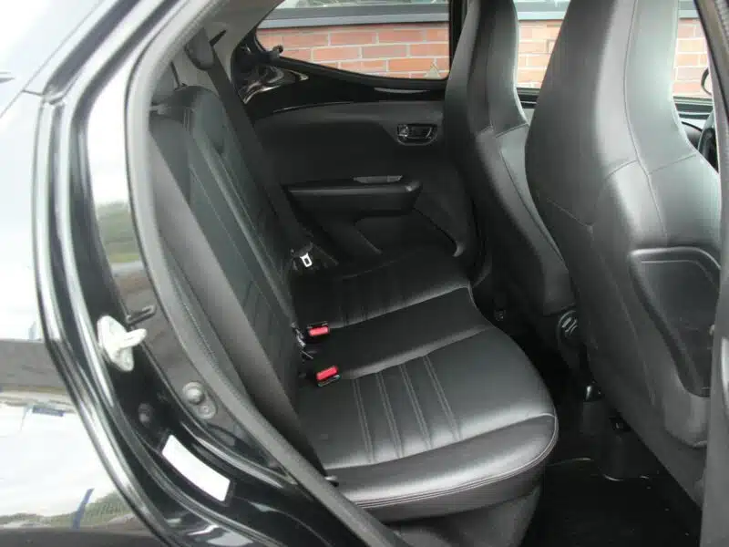 Toyota Aygo Skóra*Klima*GrzaneFotele*Kamera*PanelDotyk*Esp*Led*Bluet*Alu15*GwarVGS II (2014-)