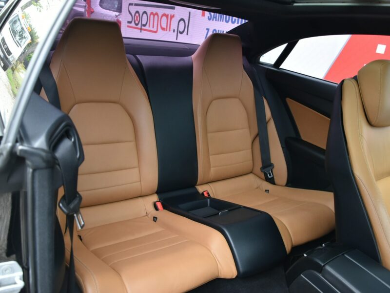 Mercedes E 250 E 250CDi Coupe 2.2 CDi 204KM Manual 2010r. Skóra Xenon NAVi Panorama W212 (2009-)