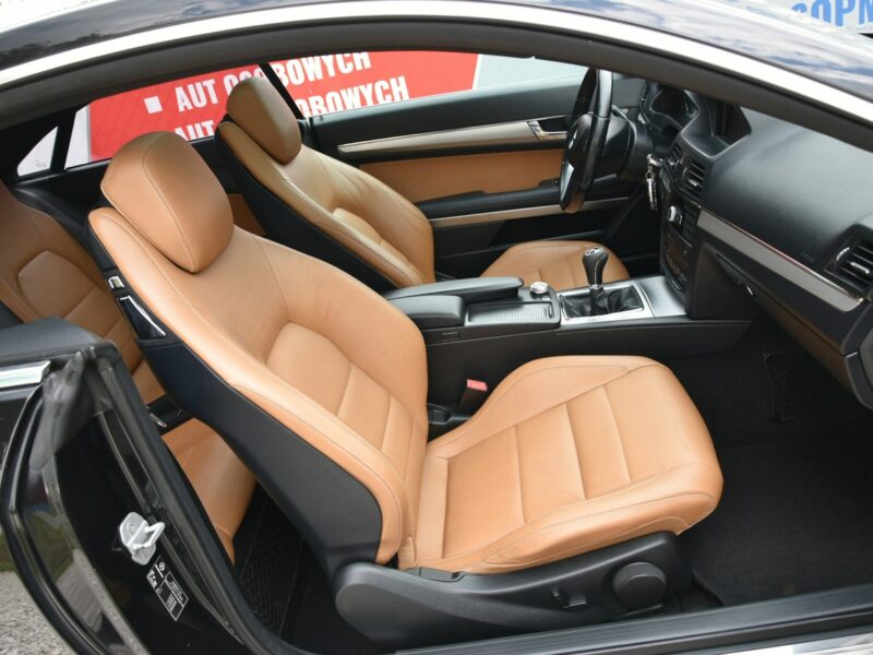 Mercedes E 250 E 250CDi Coupe 2.2 CDi 204KM Manual 2010r. Skóra Xenon NAVi Panorama W212 (2009-)