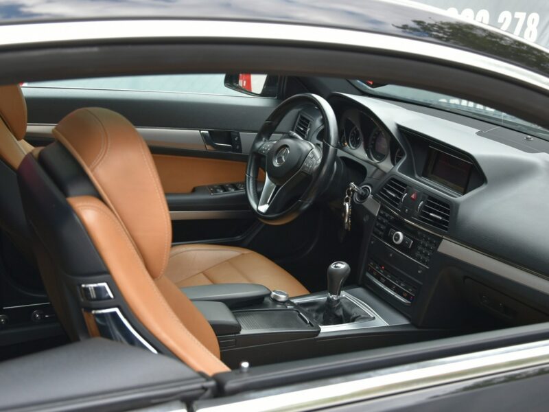 Mercedes E 250 E 250CDi Coupe 2.2 CDi 204KM Manual 2010r. Skóra Xenon NAVi Panorama W212 (2009-)