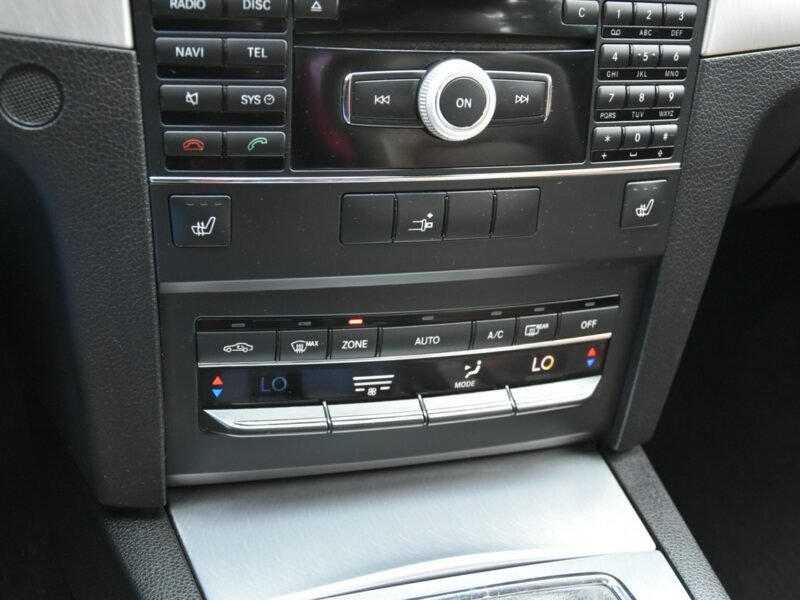Mercedes E 250 E 250CDi Coupe 2.2 CDi 204KM Manual 2010r. Skóra Xenon NAVi Panorama W212 (2009-)