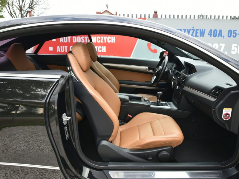 Mercedes E 250 E 250CDi Coupe 2.2 CDi 204KM Manual 2010r. Skóra Xenon NAVi Panorama W212 (2009-)