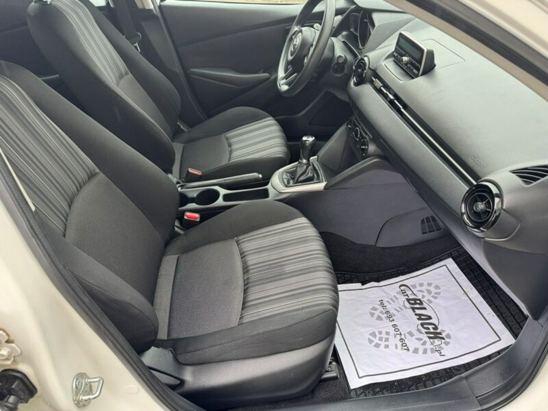 Mazda 2 Pisemna Gwarancja 12 miesięcy III (2015-)