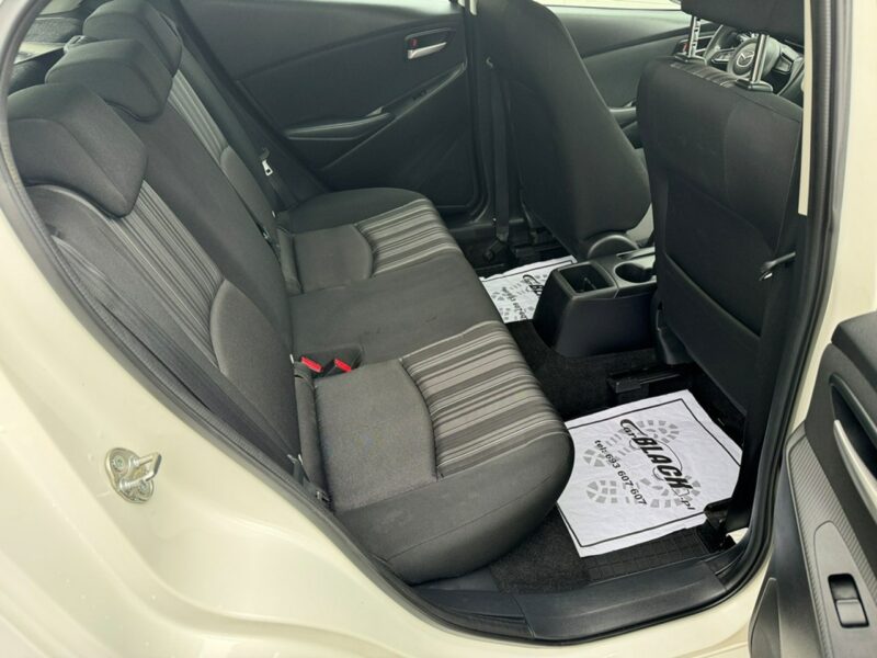 Mazda 2 Pisemna Gwarancja 12 miesięcy III (2015-)