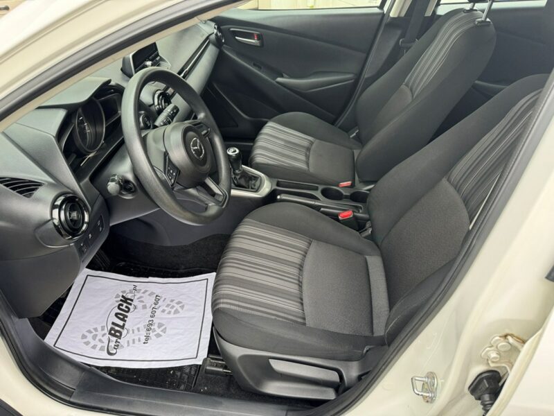 Mazda 2 Pisemna Gwarancja 12 miesięcy III (2015-)
