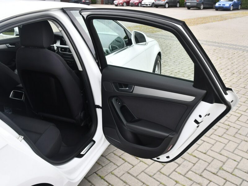 Audi A4 1.8Turbo Benz. Manual.Klimatronic.Parktronic.Ledy.kredyt.OKAZJA B8 (2007-2015)
