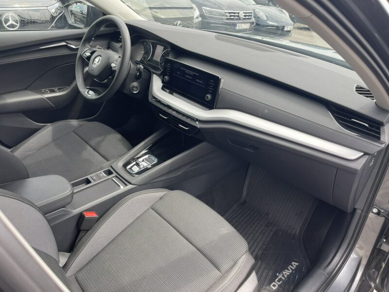 Škoda Octavia mHev Automat Climatronic Style IV (2020-)