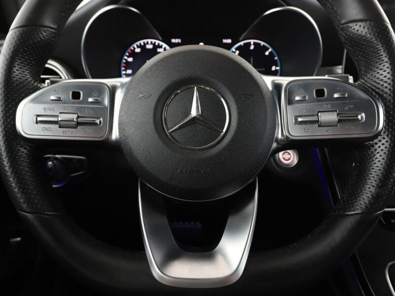 Mercedes GLC 300 4x4 automat full LED skóra navi virtual cocpit kamery 360 el. klapa