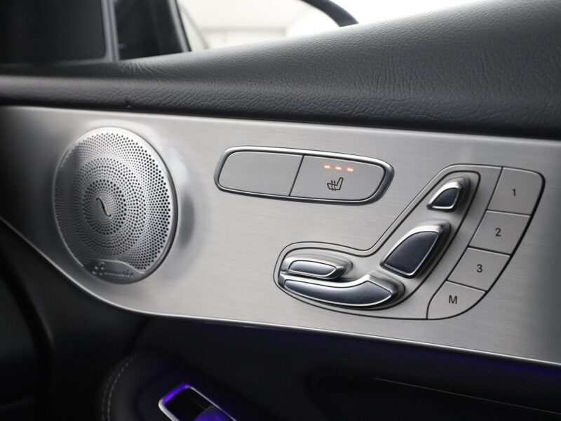 Mercedes GLC 300 4x4 automat full LED skóra navi virtual cocpit kamery 360 el. klapa