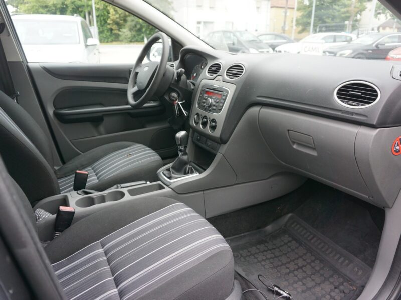 Ford Focus polski salon, Mk2 (2004-2011)