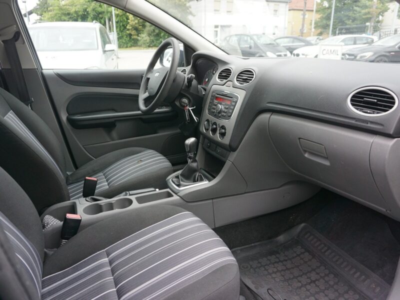 Ford Focus polski salon, Mk2 (2004-2011)