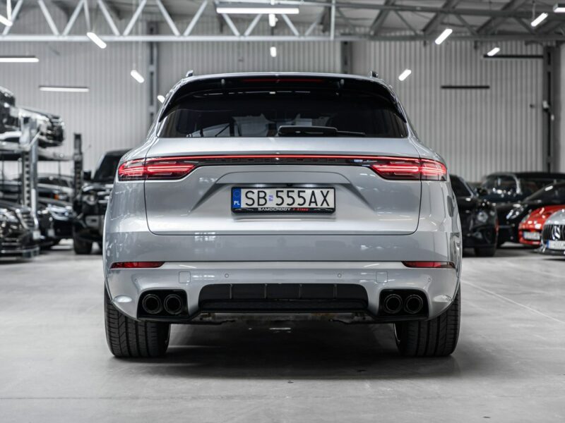 Porsche Cayenne E-Hybrid 462KM. Konfiguracja na 712 tys. zł. Gwarancja do 01.2026. III(2017-)