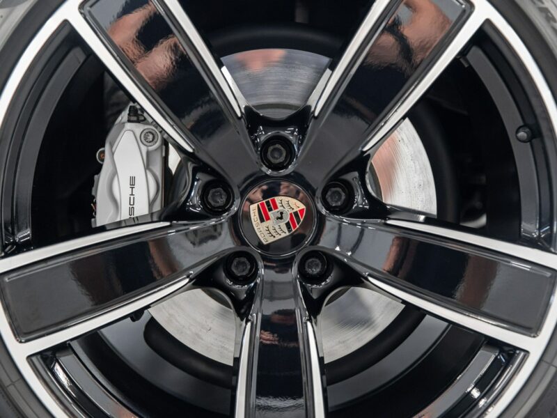 Porsche Cayenne E-Hybrid 462KM. Konfiguracja na 712 tys. zł. Gwarancja do 01.2026. III(2017-)