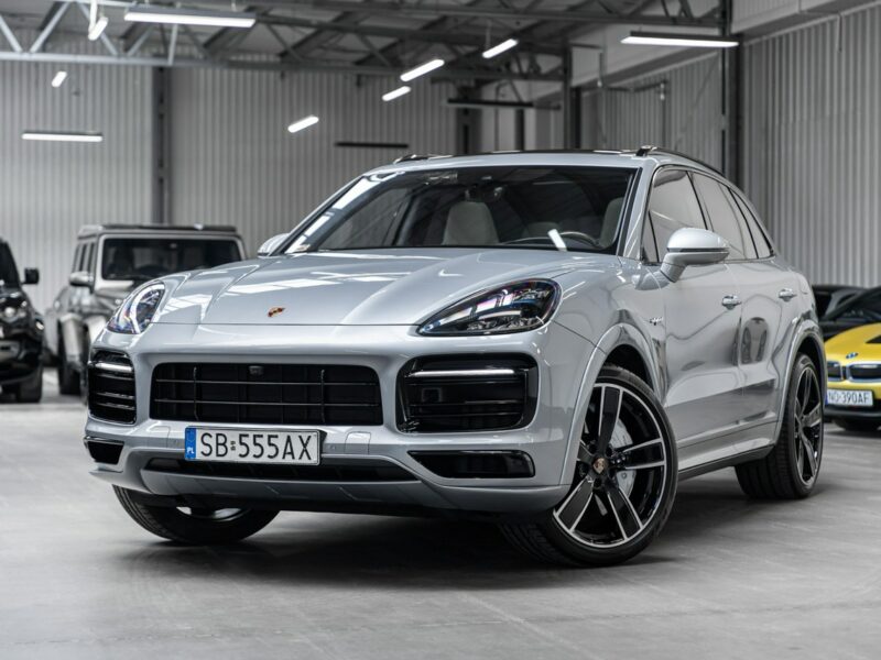 Porsche Cayenne E-Hybrid 462KM. Konfiguracja na 712 tys. zł. Gwarancja do 01.2026. III(2017-)