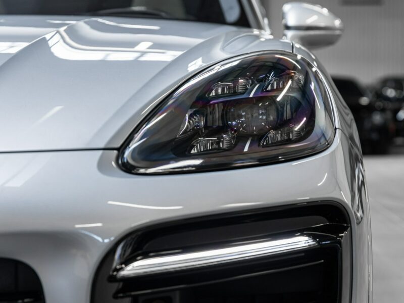 Porsche Cayenne E-Hybrid 462KM. Konfiguracja na 712 tys. zł. Gwarancja do 01.2026. III(2017-)