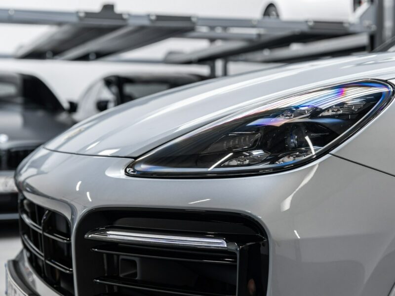 Porsche Cayenne E-Hybrid 462KM. Konfiguracja na 712 tys. zł. Gwarancja do 01.2026. III(2017-)