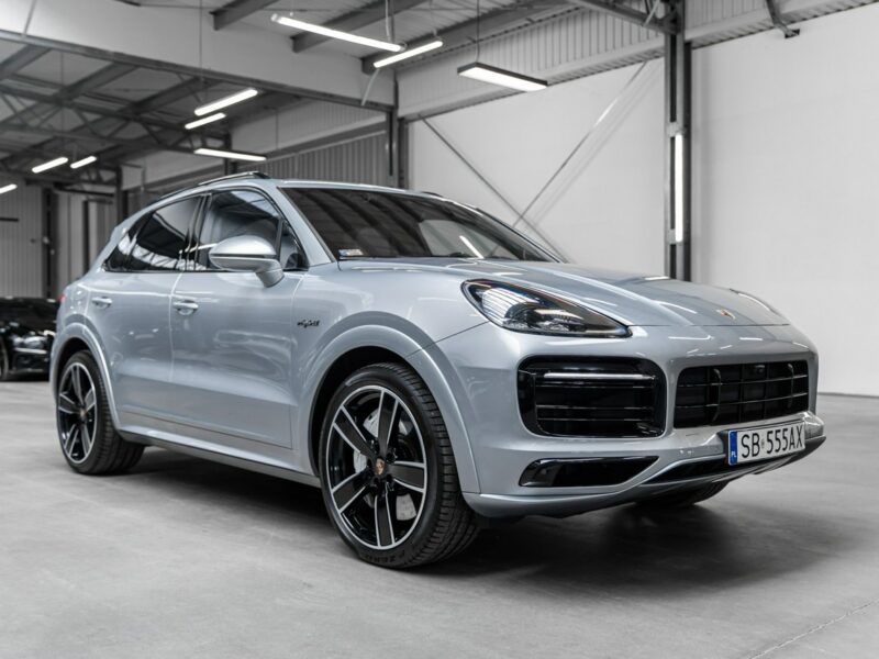Porsche Cayenne E-Hybrid 462KM. Konfiguracja na 712 tys. zł. Gwarancja do 01.2026. III(2017-)