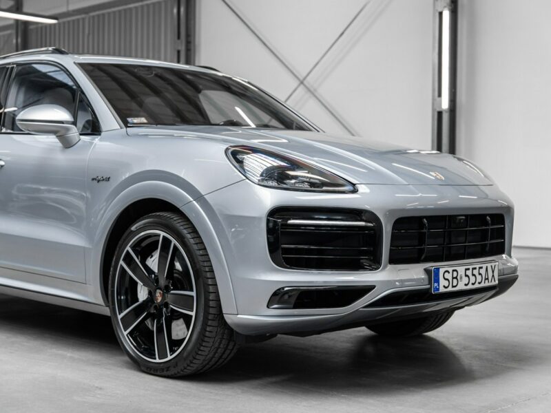 Porsche Cayenne E-Hybrid 462KM. Konfiguracja na 712 tys. zł. Gwarancja do 01.2026. III(2017-)