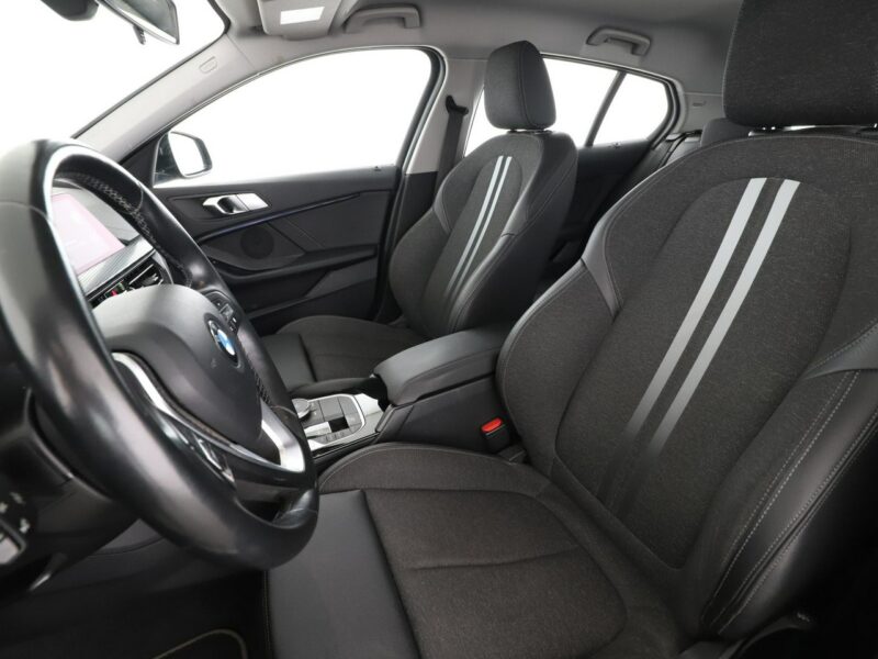 BMW 120 xDrive automat 190KM PDC-kamera navi LED tempomat F40 (2019-)