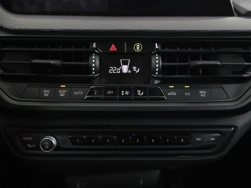 BMW 120 xDrive automat 190KM PDC-kamera navi LED tempomat F40 (2019-)