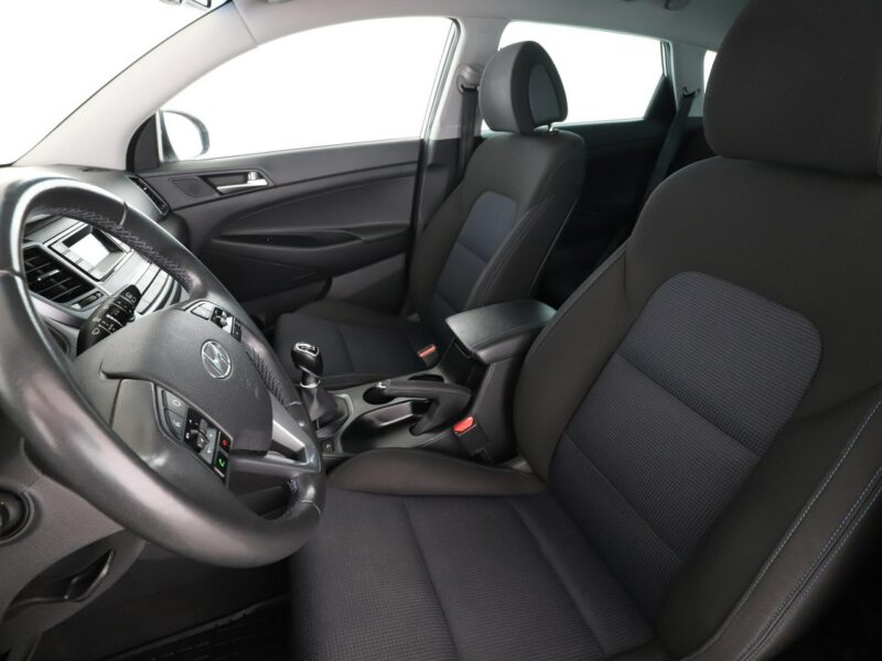 Hyundai Tucson klima auto multifunkcja czujniki parkowania III (2015-2020)
