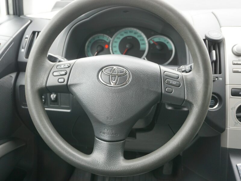 Toyota Corolla Verso polski, salon II (2001-2006)