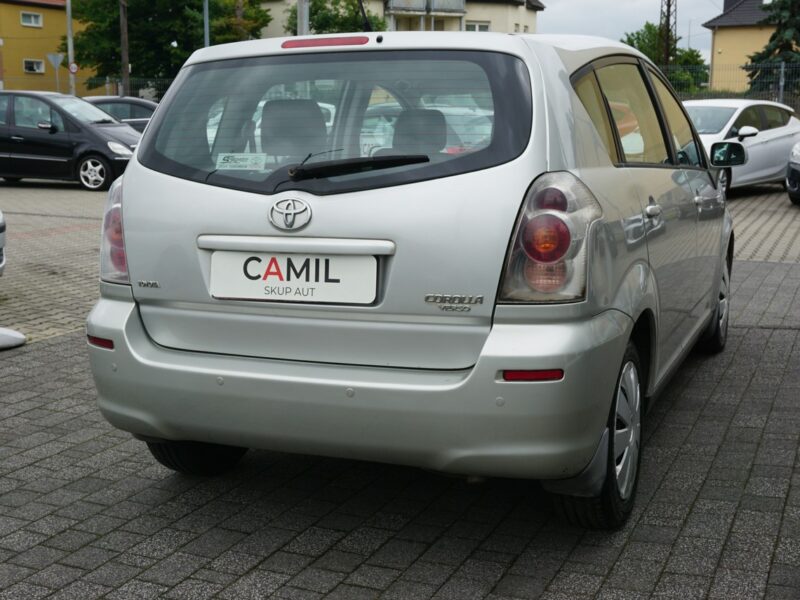 Toyota Corolla Verso polski, salon II (2001-2006)