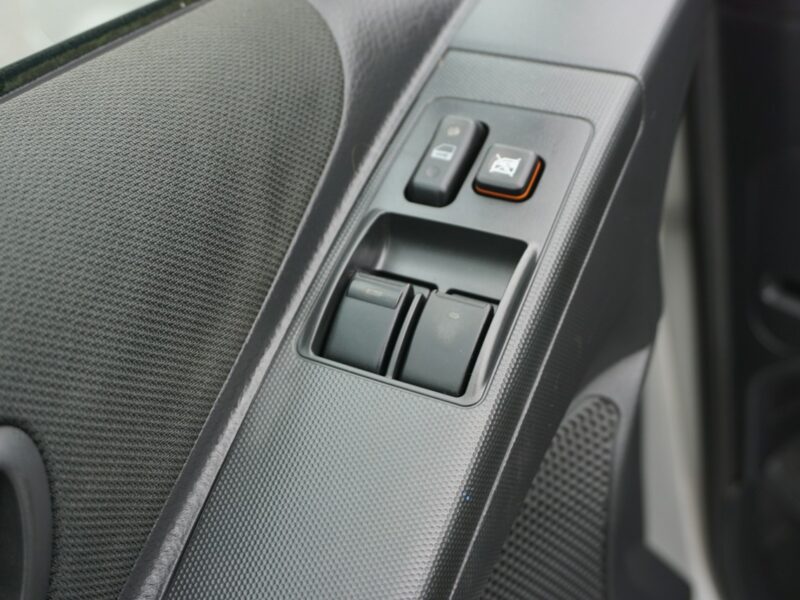Toyota Corolla Verso polski, salon II (2001-2006)