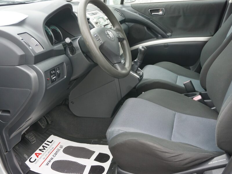 Toyota Corolla Verso polski, salon II (2001-2006)
