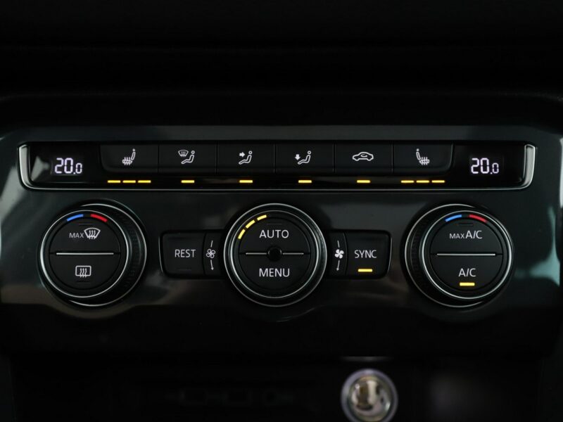 Volkswagen Tiguan FV23% automat 4x4 virtual panorama PDC navi ACC climatronic II (2016-2024)