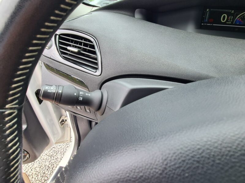Renault Scenic BOSE Navi Kamera 2xPDC Wolne Ręce Półskóry Klimatronik Asystent Pasa III (2009-2016)