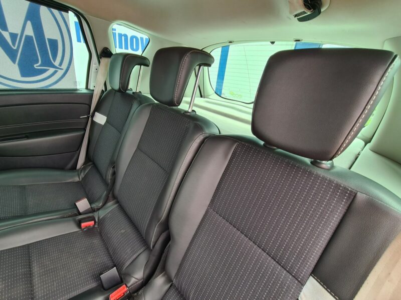 Renault Scenic BOSE Navi Kamera 2xPDC Wolne Ręce Półskóry Klimatronik Asystent Pasa III (2009-2016)