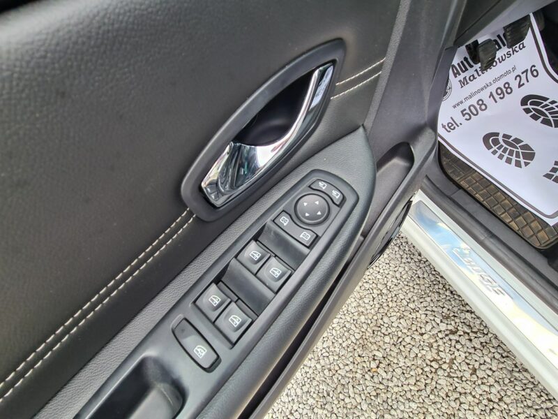 Renault Scenic BOSE Navi Kamera 2xPDC Wolne Ręce Półskóry Klimatronik Asystent Pasa III (2009-2016)
