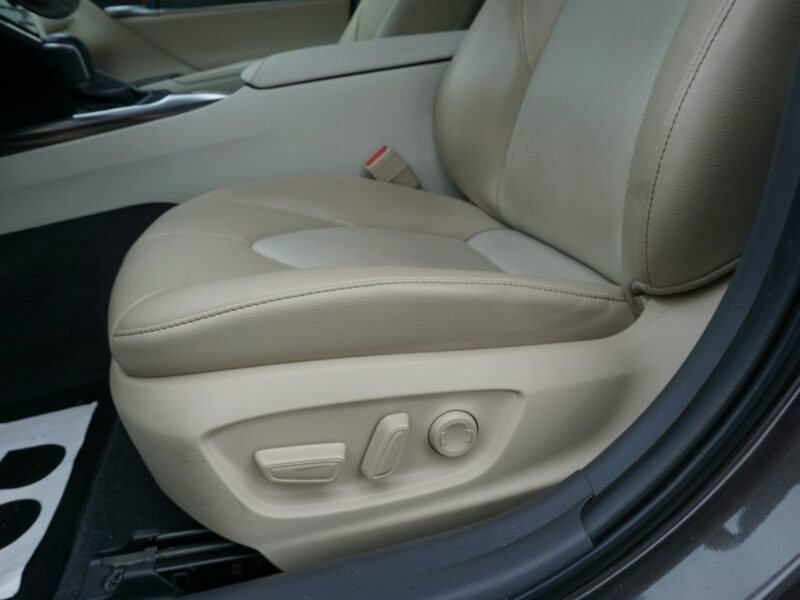 Toyota Camry polski salon IX (2018-)