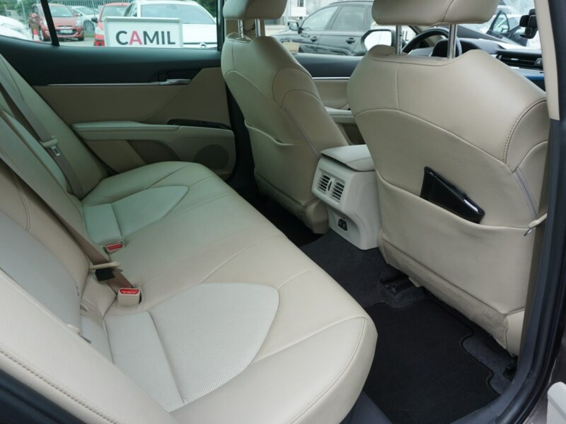 Toyota Camry polski salon IX (2018-)