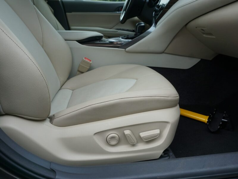 Toyota Camry polski salon IX (2018-)