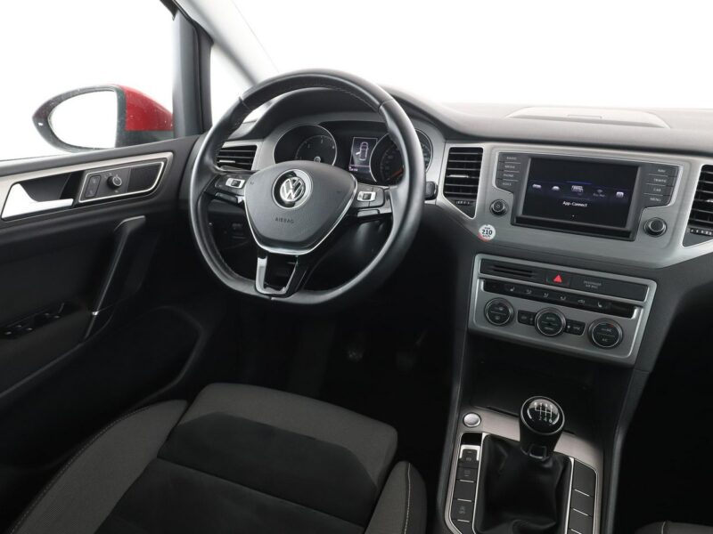 Volkswagen Golf Sportsvan navi klima auto grzane fotele czujniki parkowania hak I (2014-)