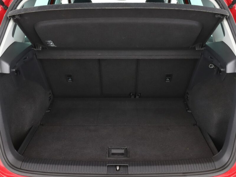 Volkswagen Golf Sportsvan navi klima auto grzane fotele czujniki parkowania hak I (2014-)
