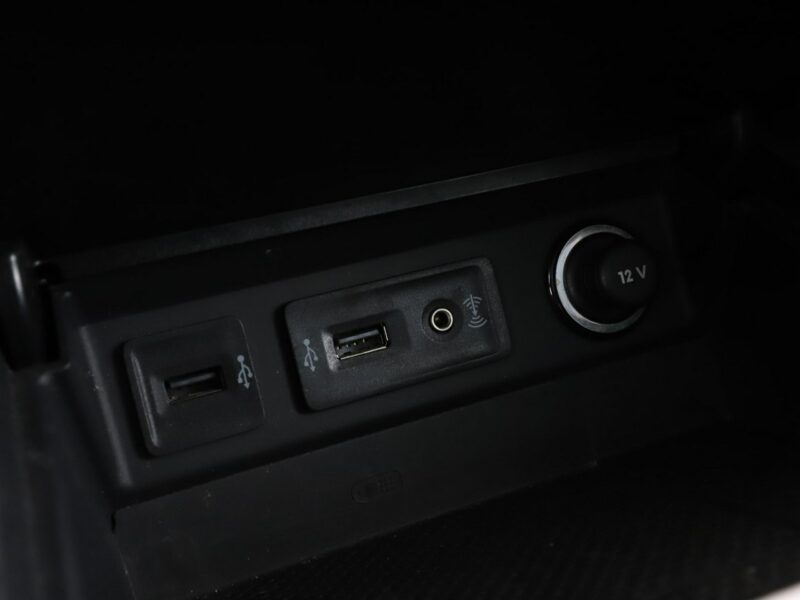 Volkswagen Golf Sportsvan navi klima auto grzane fotele czujniki parkowania hak I (2014-)