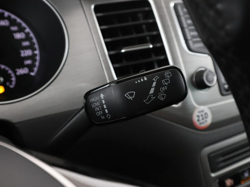Volkswagen Golf Sportsvan navi klima auto grzane fotele czujniki parkowania hak I (2014-)