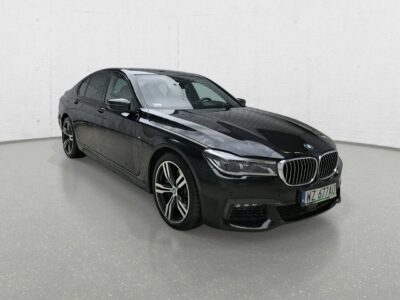 BMW 750 G12 (2015-...)