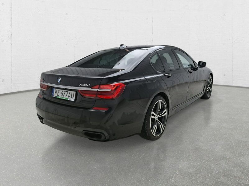 BMW 750 G12 (2015-...)