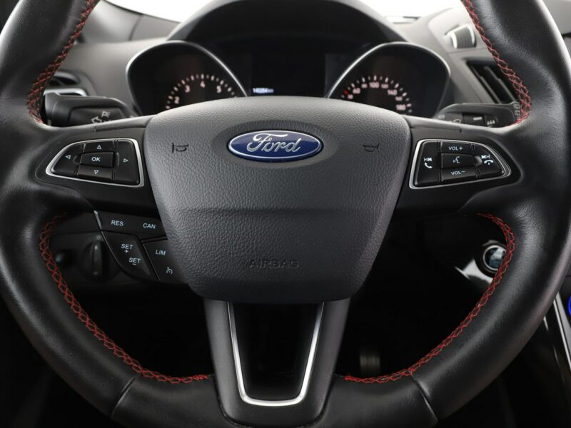 Ford Kuga ST-Line Bi-Xenon Grzana kierownica Grzane fotele navi hak bluetooth II (2012-)