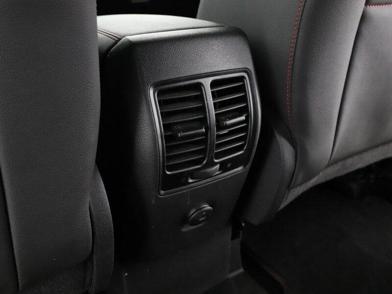 Ford Kuga ST-Line Bi-Xenon Grzana kierownica Grzane fotele navi hak bluetooth II (2012-)