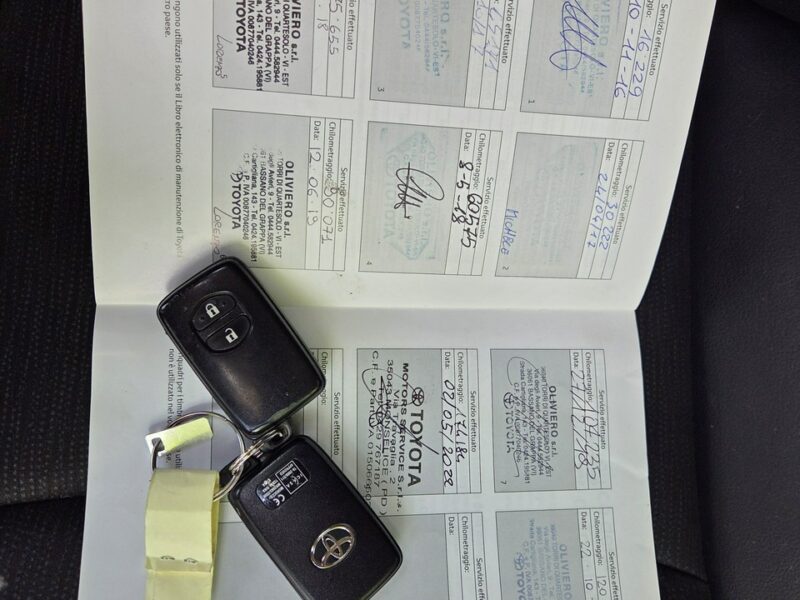 Toyota Prius+ 1.8 HSD 136KM Hand free Serwisowany 7 osobowy Bezwypadkowy