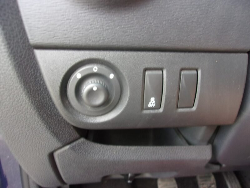 Dacia Lodgy 1.6 Klimatyzacja, Hak holowniczy, Ele szyby, Ele lusterka, ABS, ASR