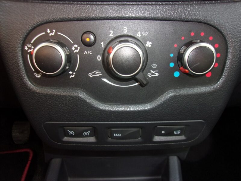 Dacia Lodgy 1.6 Klimatyzacja, Hak holowniczy, Ele szyby, Ele lusterka, ABS, ASR
