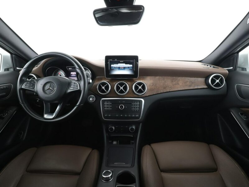 Mercedes GLA 250 GRATIS! Pakiet Serwisowy o wartości 800 zł!