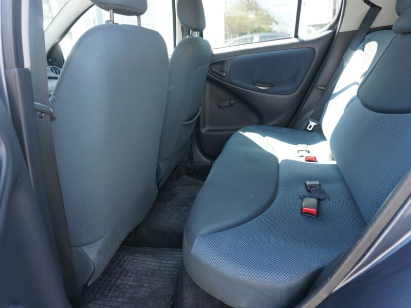Toyota Yaris polski salon I (1999-2005)