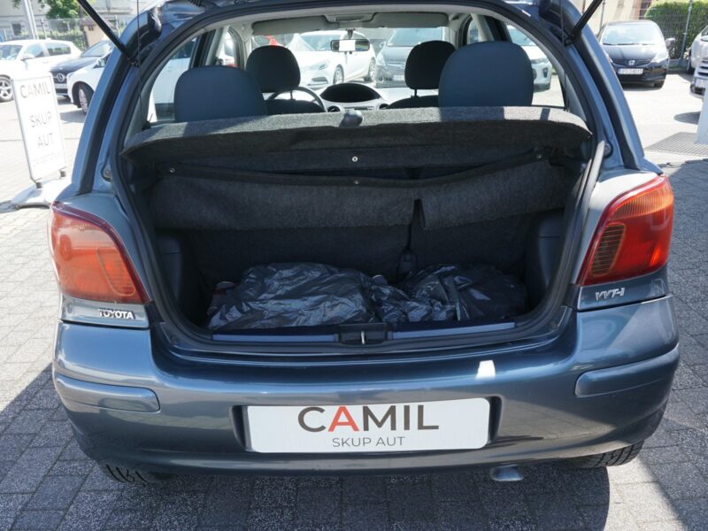 Toyota Yaris polski salon I (1999-2005)